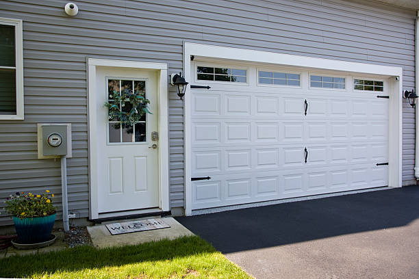 24/7 Emergency Garage Door Panel Replacement experts in Haleyville, AL
